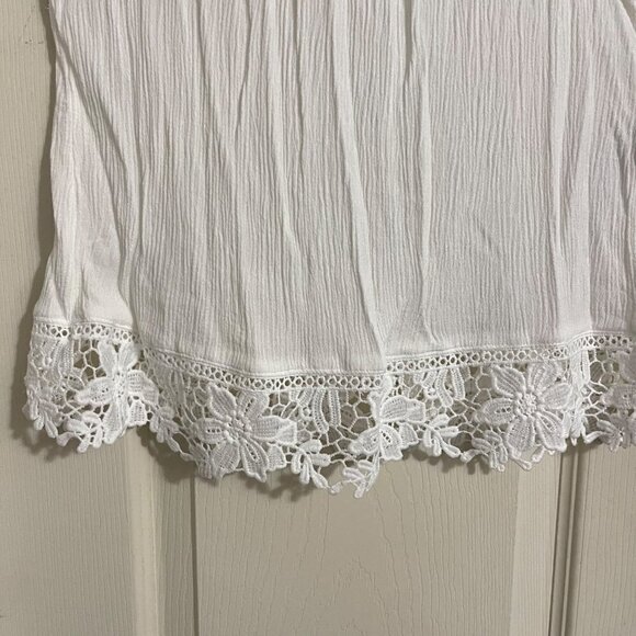 Divided H&M Womens White Sleeveless Lace Trim Gauze Keyhole Halter Blouse Size 4 - Picture 3 of 6